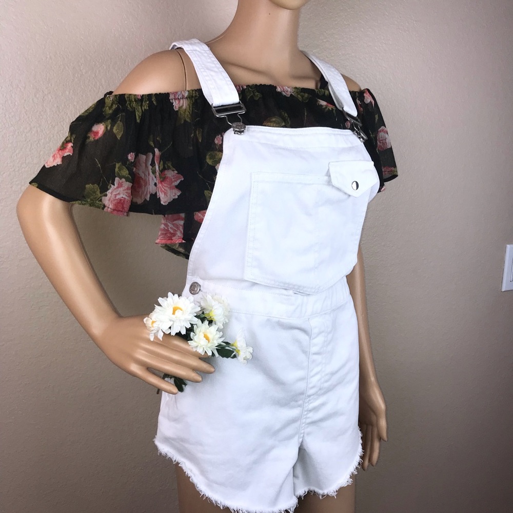 UO BDG Cali Frayed White Denim Shortall Overalls - Picture 5 of 8